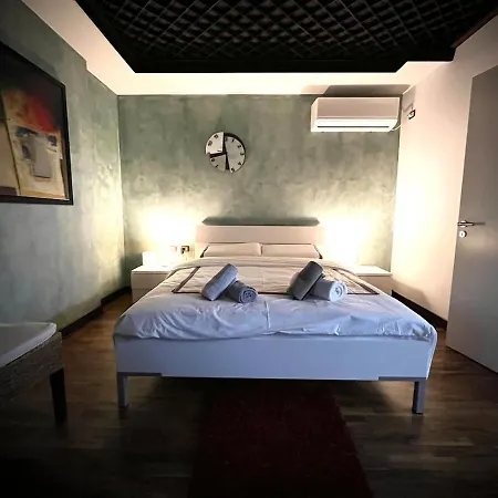Blloku Penthouse Apartment *